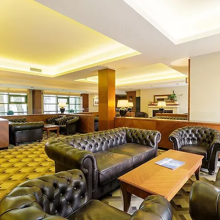 Executive With Sauna By Grand Appartement