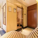 Executive With Sauna By Grand Διαμέρισμα Σόποτ