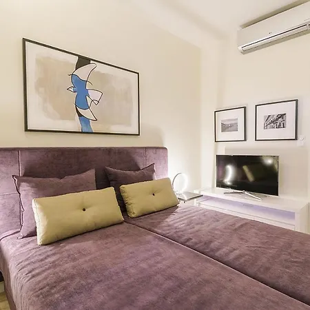 Executive With Sauna By Grand